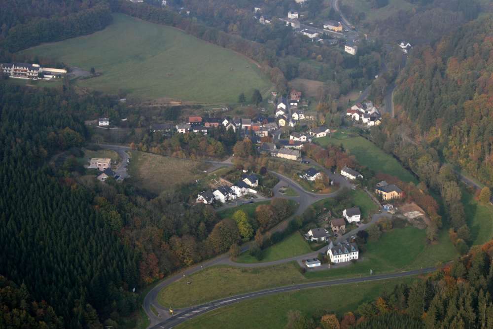 https://www.daun-gemuenden.de/cms/wp-content/uploads/2014/04/fotos-aus-dem-hubschrauber-87.jpg